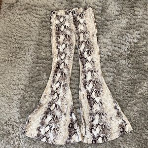 Bell bottom snake print pants
